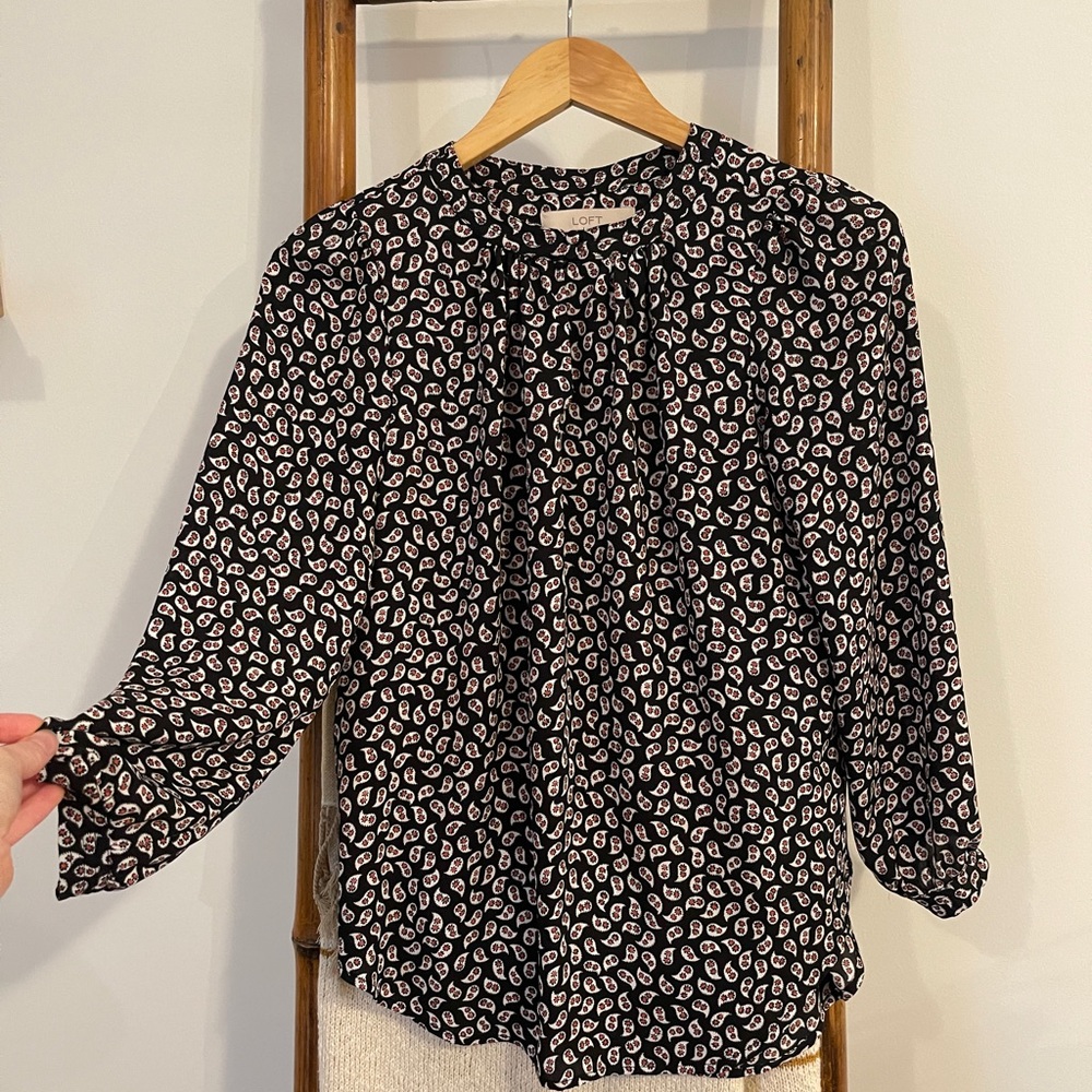 Long Sleeve Pattern Blouse size Small from Loft